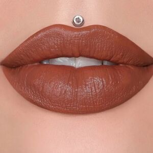 Man down velvet trap Jeffree star